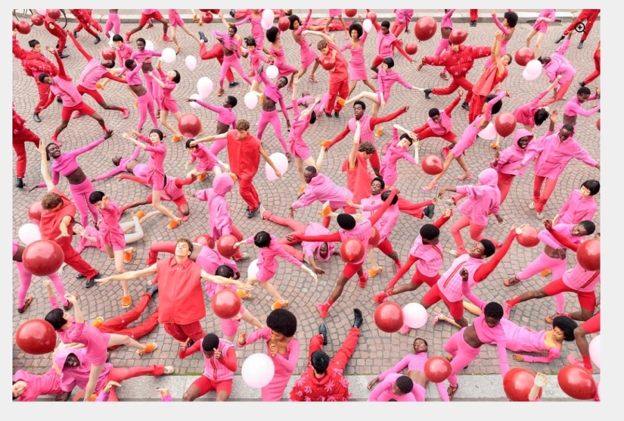 Pink Dancers, Paris